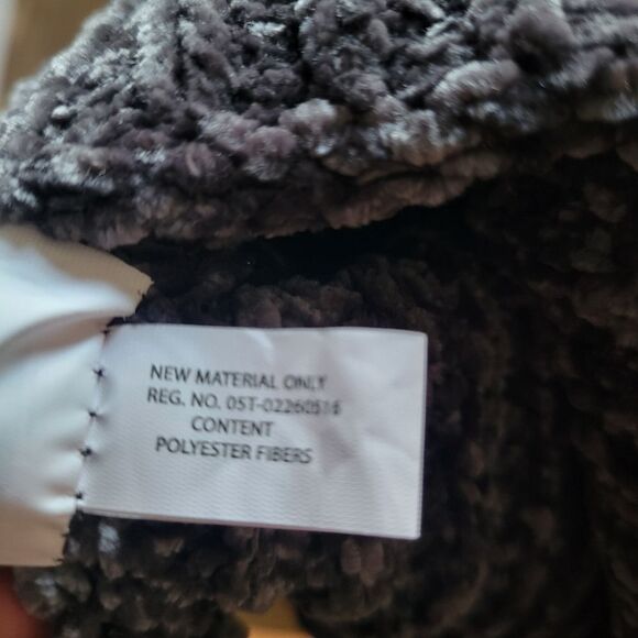 Gray Chenille Knit Beanie with Faux Fur Pom Pom - Picture 6 of 7